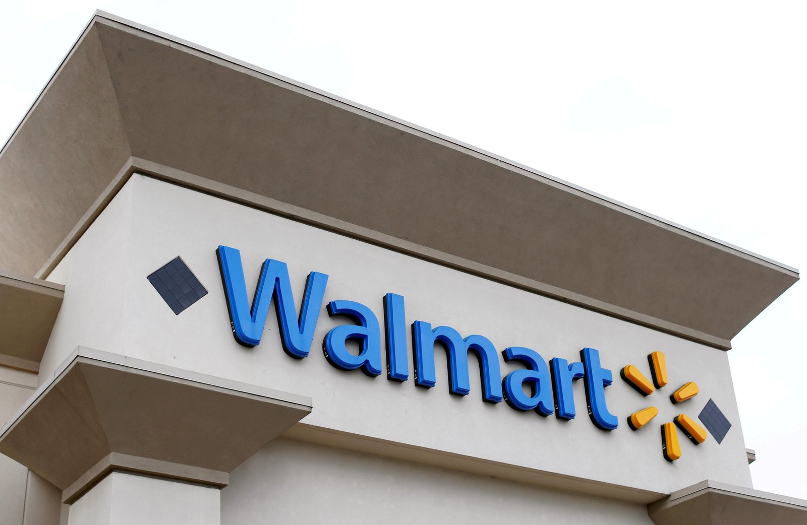 Walmart atinge US$ 1 trilhão em valor de mercado pela primeira vez | G1