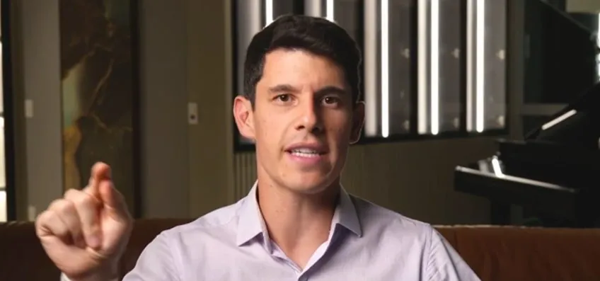 Influenciador é alvo do MP-SP após defender tirar voto de pobres