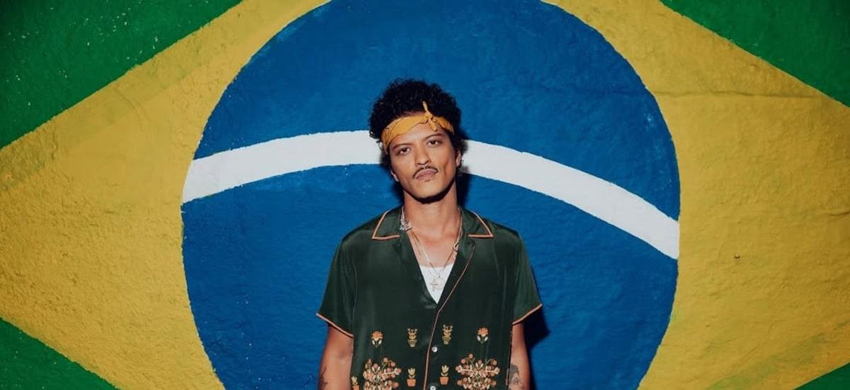 Opinião | Bruno Mars está lançando a mesma música há 15 anos? Cantor aposta forte na nostalgia