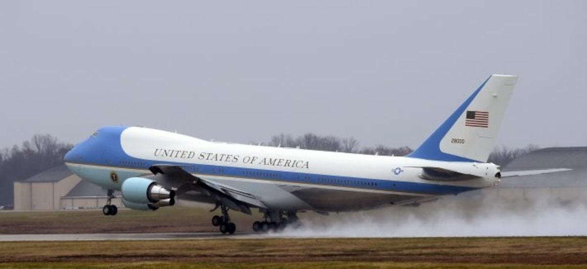 Air Force One: como é o avião de Trump que sofreu problema elétrico durante viagem a Davos