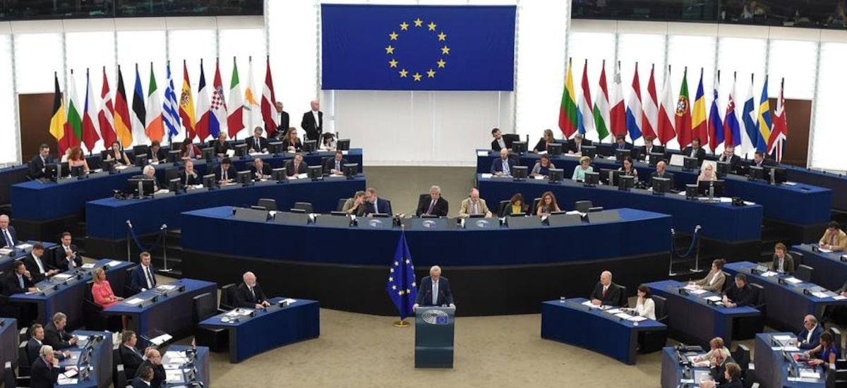 Parlamento europeu suspende acordo comercial com os EUA por crise sobre Groenlândia