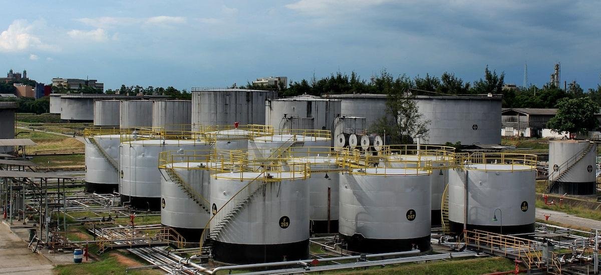 ANP interdita totalmente a Refit após vistoria apontar risco grave iminente de incêndio