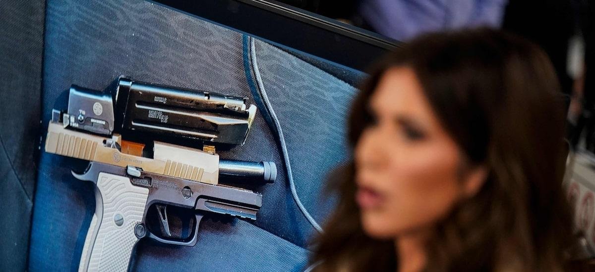 Agentes federais mataram Alex Pretti com 10 tiros em menos de 5 segundos, indica análise de vídeos