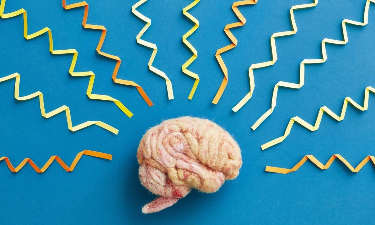 Estudo mostra como o Alzheimer desorganiza memórias no repouso