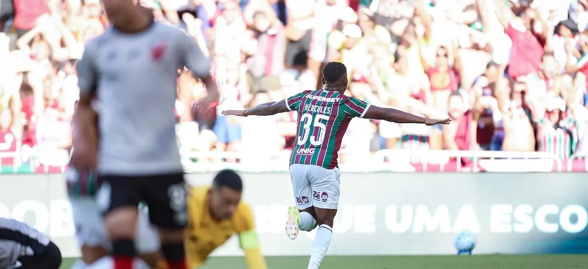 Fluminense bate Athletico-PR apesar de sustos e entra na briga pelo topo do Brasileirão