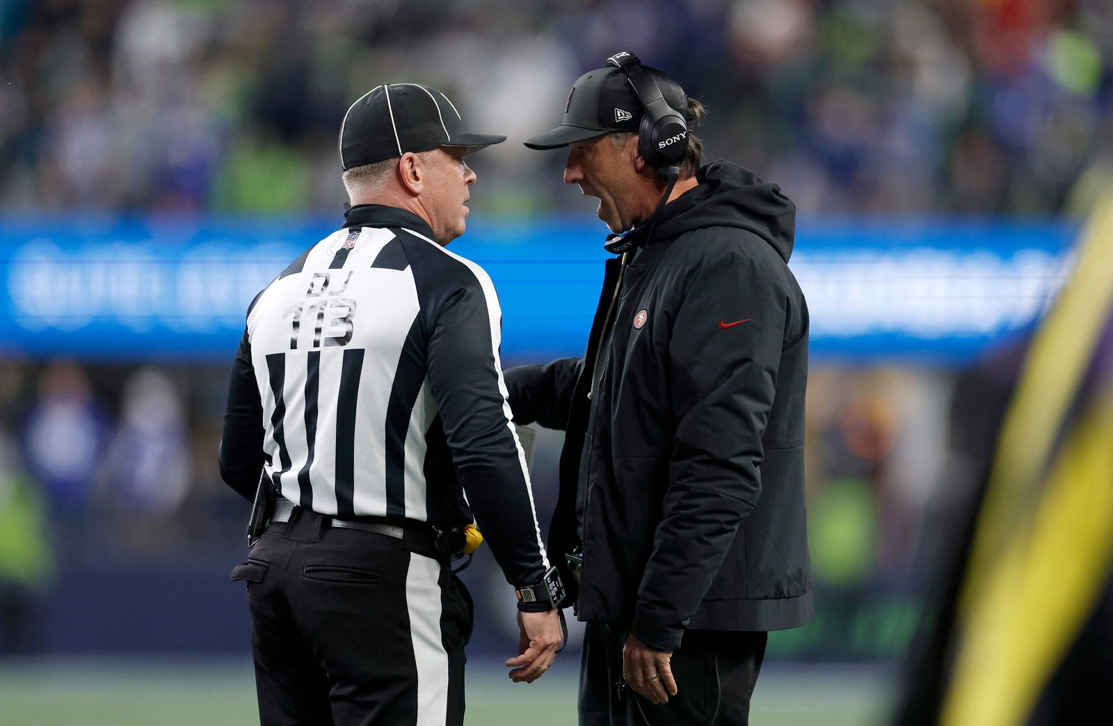 Investigador, fisioterapeuta e vendedor de plano de saúde: como no futebol, árbitros do Super Bowl atuam em outras áreas