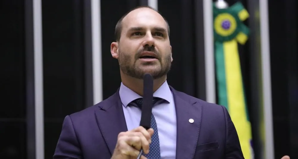 Eduardo Bolsonaro nega ter recebido dinheiro de fundo ligado a Vorcaro