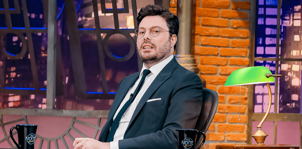 Danilo Gentili finge demissão do SBT e brinca com candidatura à Presidência