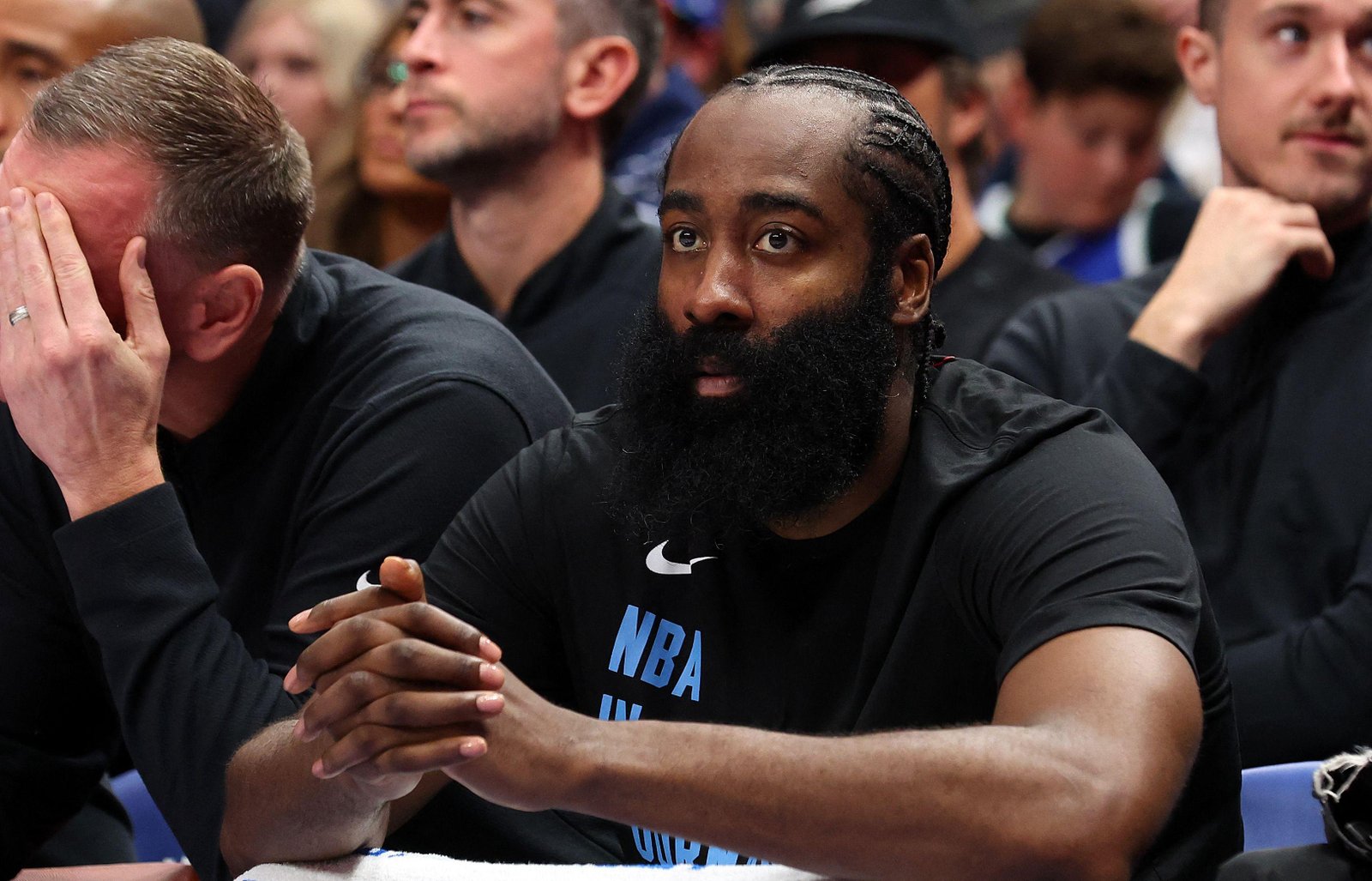 NBA: Clippers e Cavaliers negociam troca por James Harden