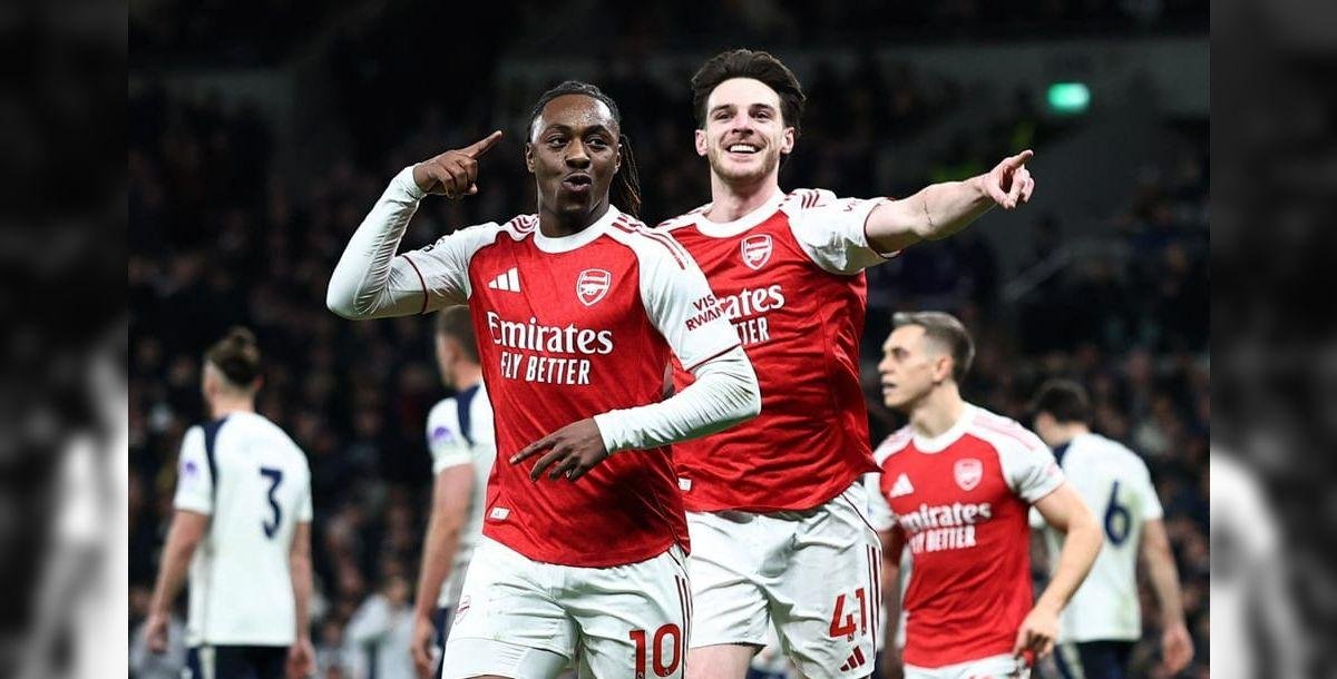 Arsenal goleia Tottenham fora de casa e mantém vantagem sobre City