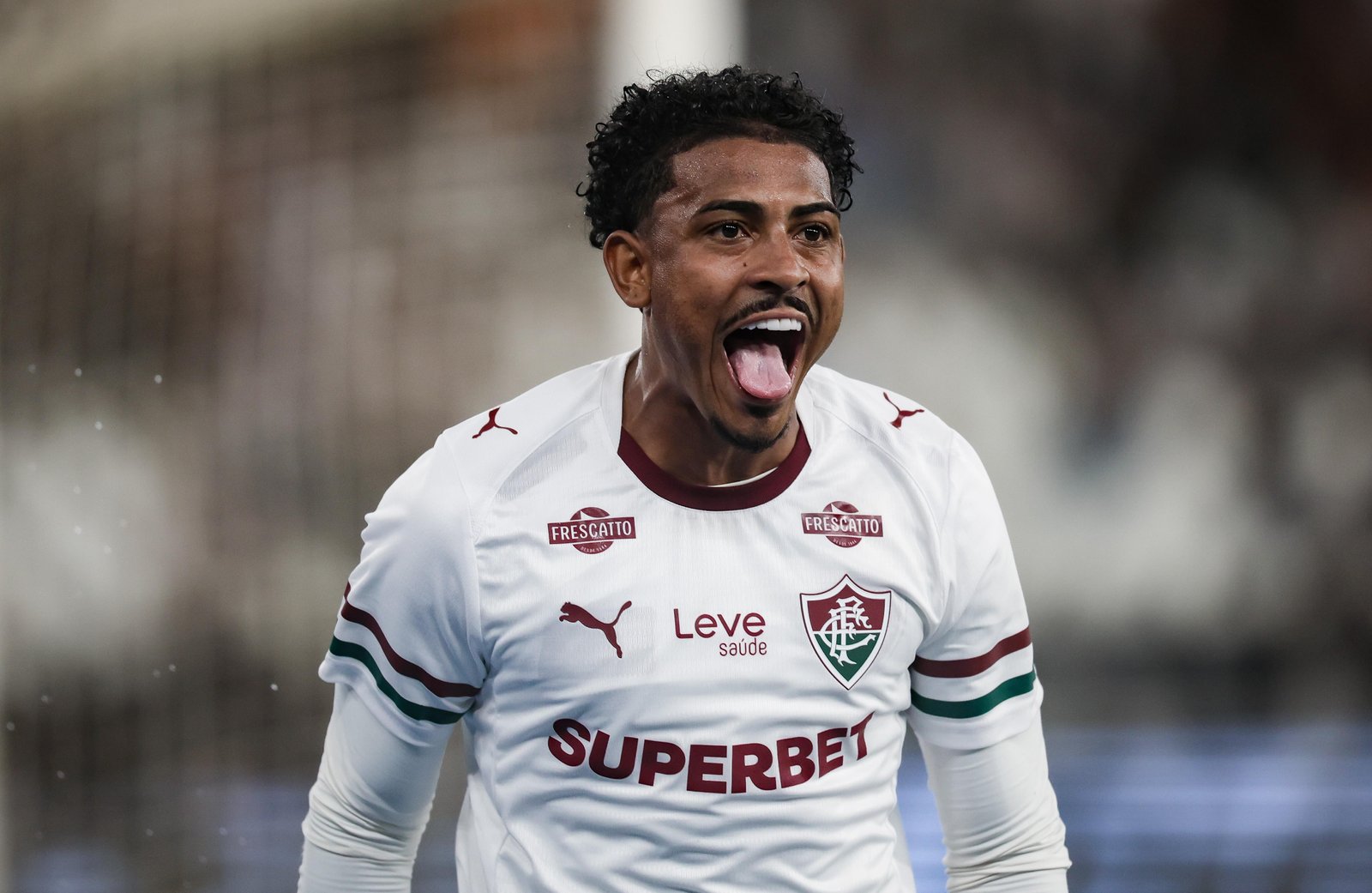 Enquanto parcelas são entrave em busca por Bouanga, do LA FC, Fluminense conta com John Kennedy para aliviar pressão por '9'