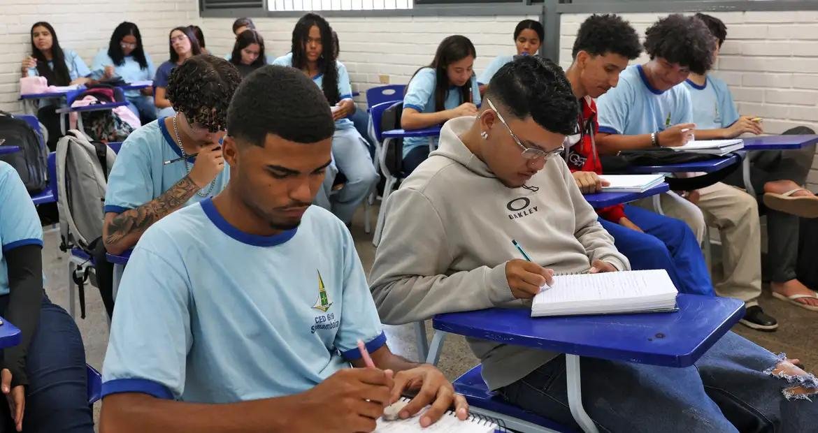 Sistema permite emissão de certificado de conclusão do ensino médio; veja