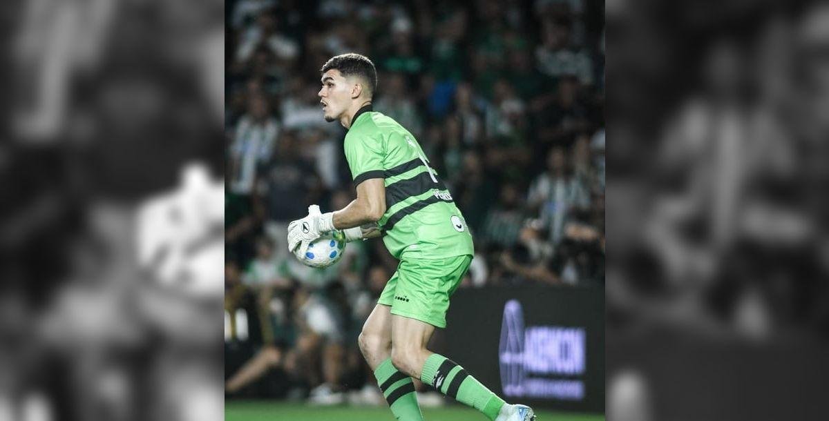 Coritiba perde goleiro Pedro Morisco que vai passar por cirurgia no ombro