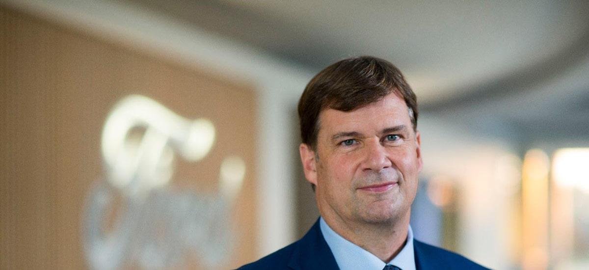 CEO da Ford diz ter 5 mil vagas de emprego em aberto com salários de até seis dígitos nos EUA