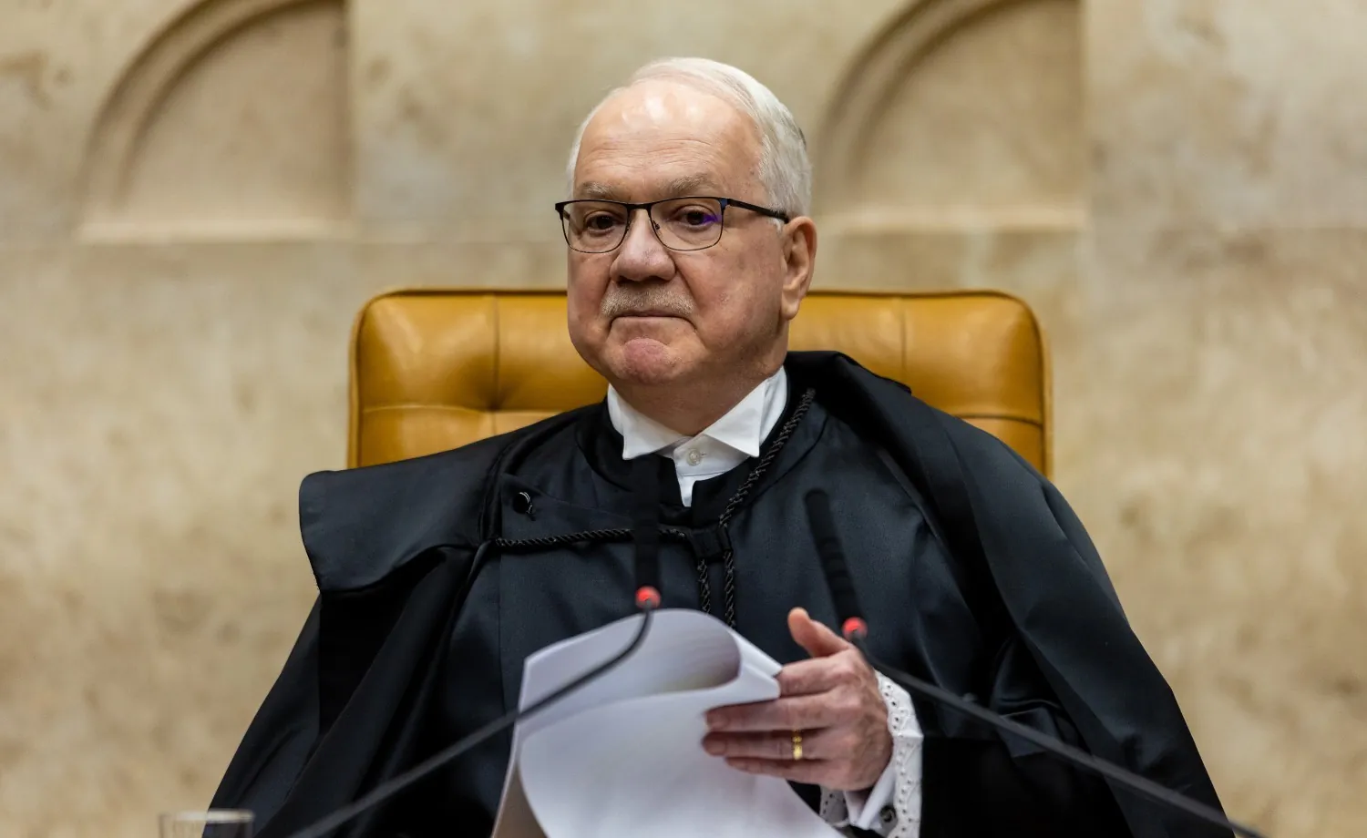 Crise no STF: entenda as decisões de Fachin sobre Moraes e Mendonça e despacho para julgamento