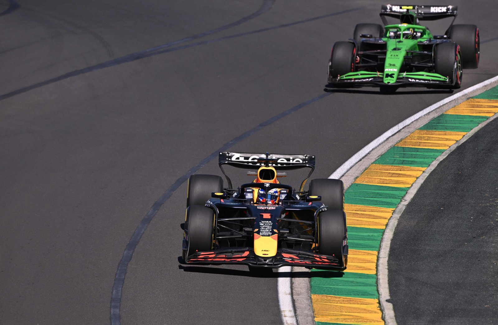 Conflito no Oriente Médio dificulta logística da F1 rumo à Austrália, mas GP de abertura da temporada segue confirmado