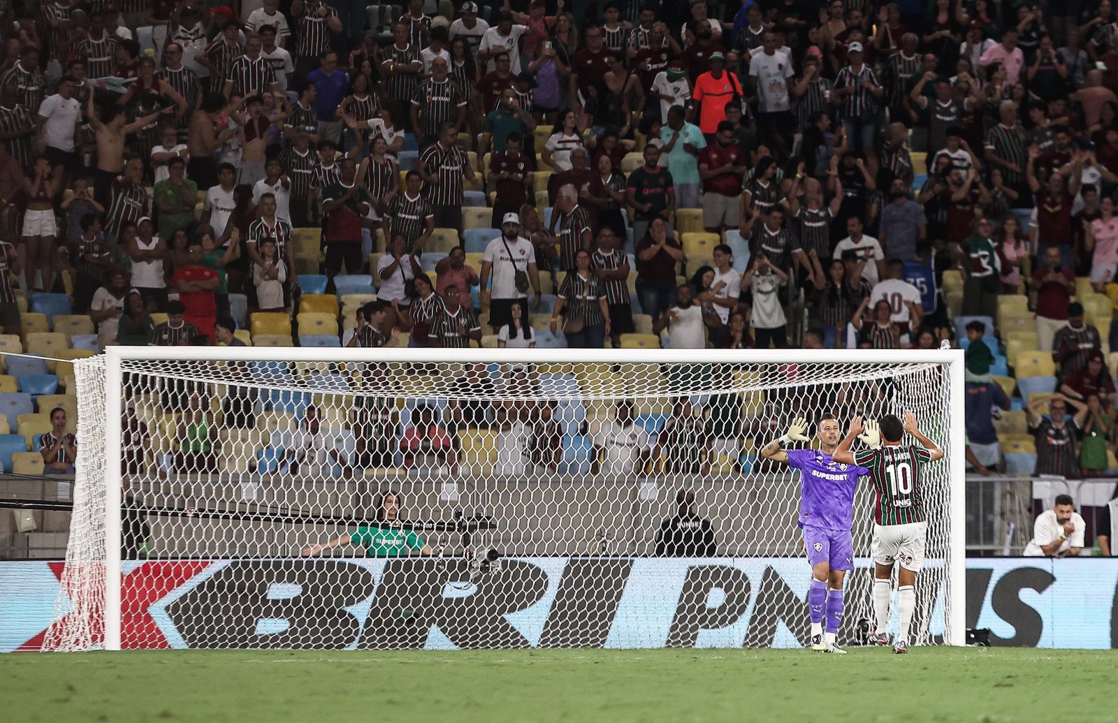 Análise: Vasco desperdiça chance para ir à final do Carioca, e Fluminense faz valer experiência e estrela em classificação