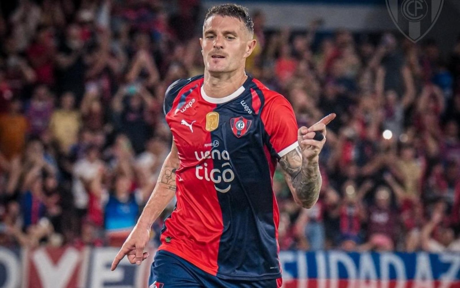 Ex-Vasco, Vegetti marca o primeiro gol pelo Cerro Porteño; veja