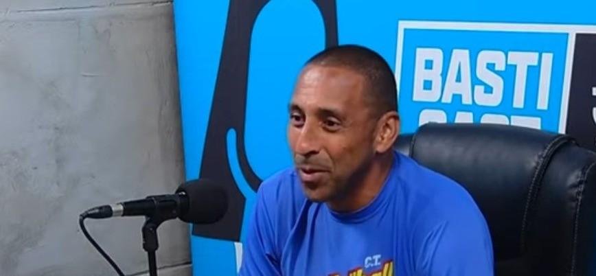 Ex-líbero Serginho relembra a primeira vez que dividiu quarto com Maurício e analisa o vôlei atual: 'A nossa base está muito ruim'