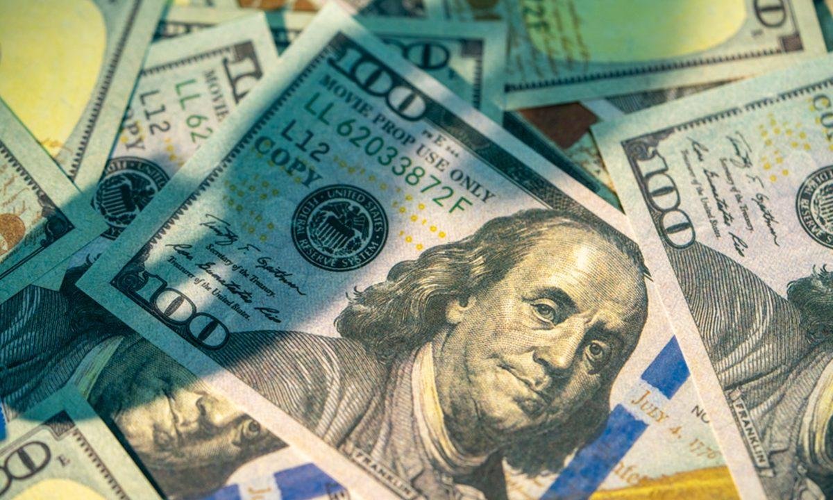 Dólar sobe e Bolsa cai com virada no humor global e negociação EUA-Irã