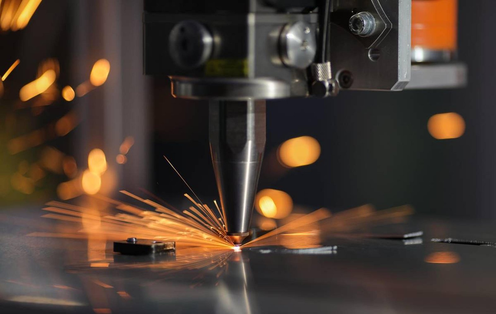 Produção industrial do Brasil recua 1,2% em dezembro, diz IBGE