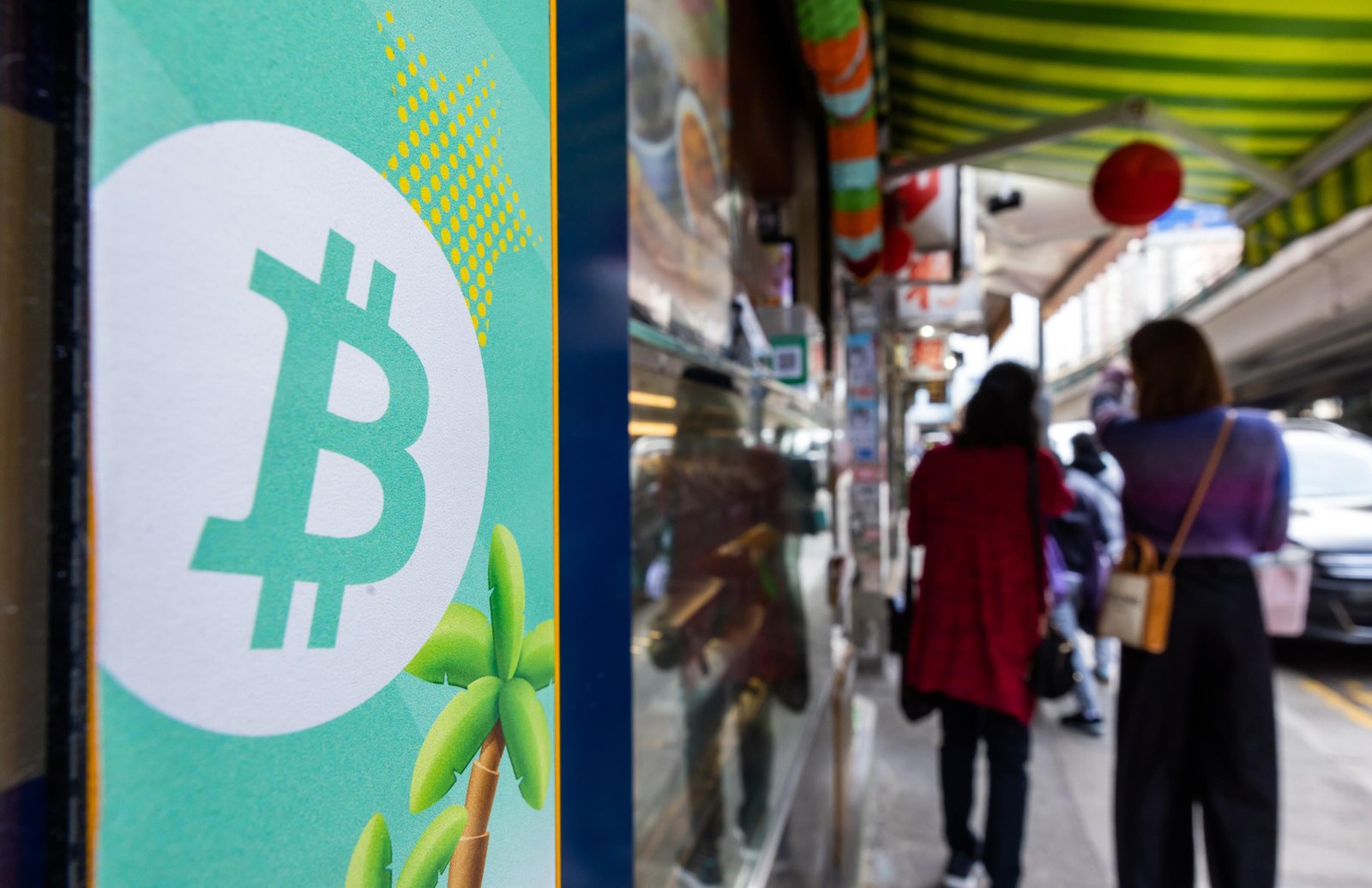 Bitcoin sobe para US$ 70 mil diante da maior volatilidade causada pela escalada da guerra no Oriente Médio