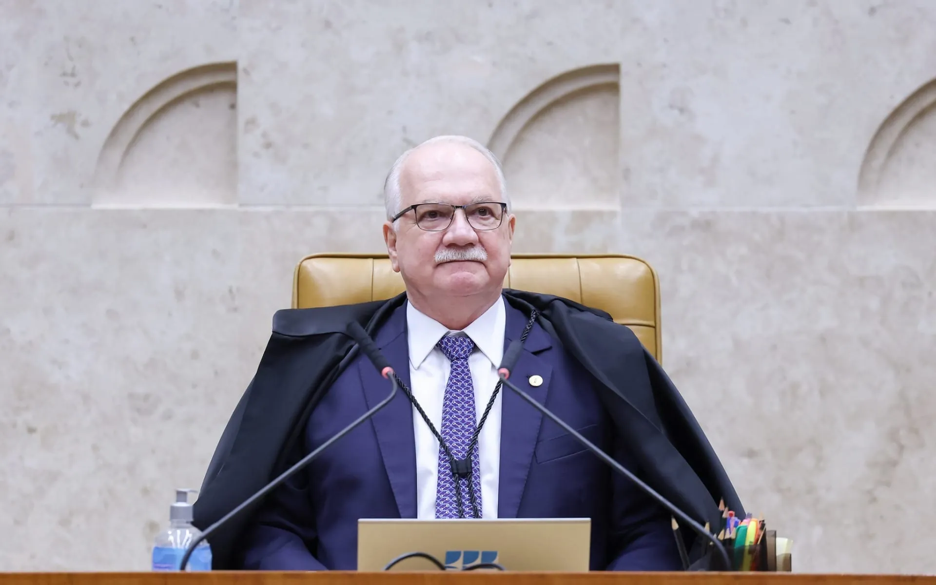 Fachin rechaça ataque de Milei a Moraes em convenção do PL: 'Desrespeitoso'