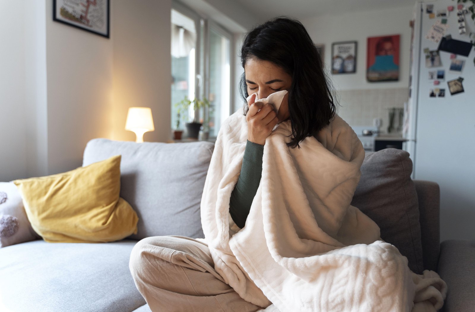 Pegou resfriado? Estudo com 11 mil pessoas mostra a eficácia de uma prática indiana milenar no combate ao vírus