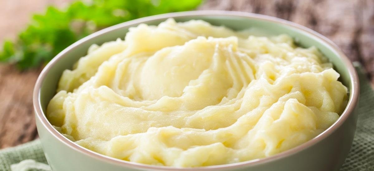 Purê de batata: história, técnica e os segredos para ser cremoso e perfeito