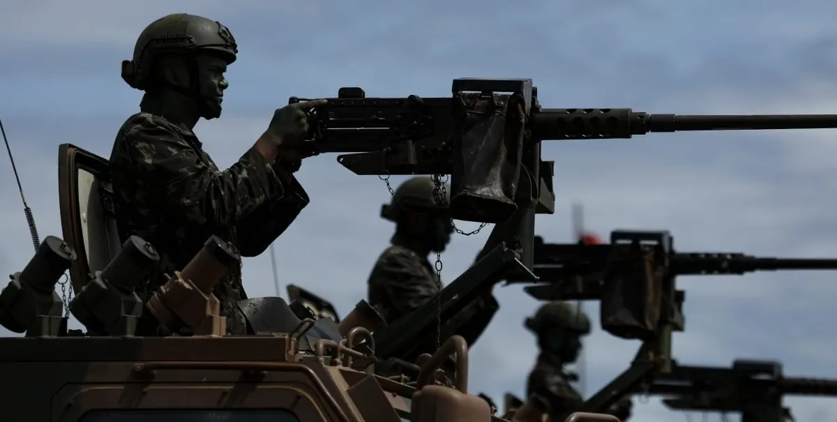 Como a indústria nacional contribui para o Brasil ser uma potência militar