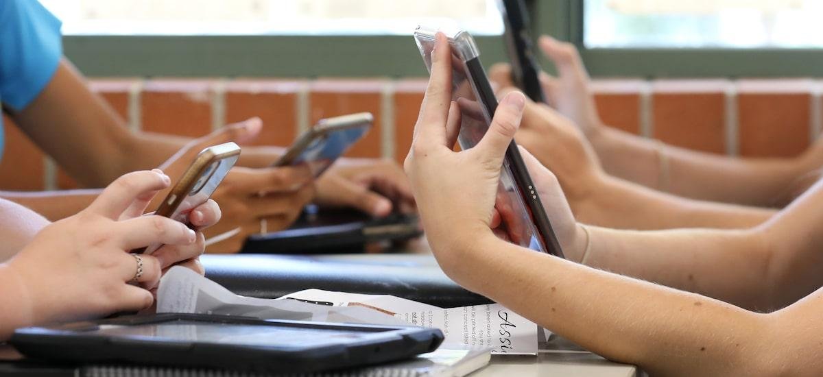 FGV deve proibir celulares em salas de aula da graduação e pós