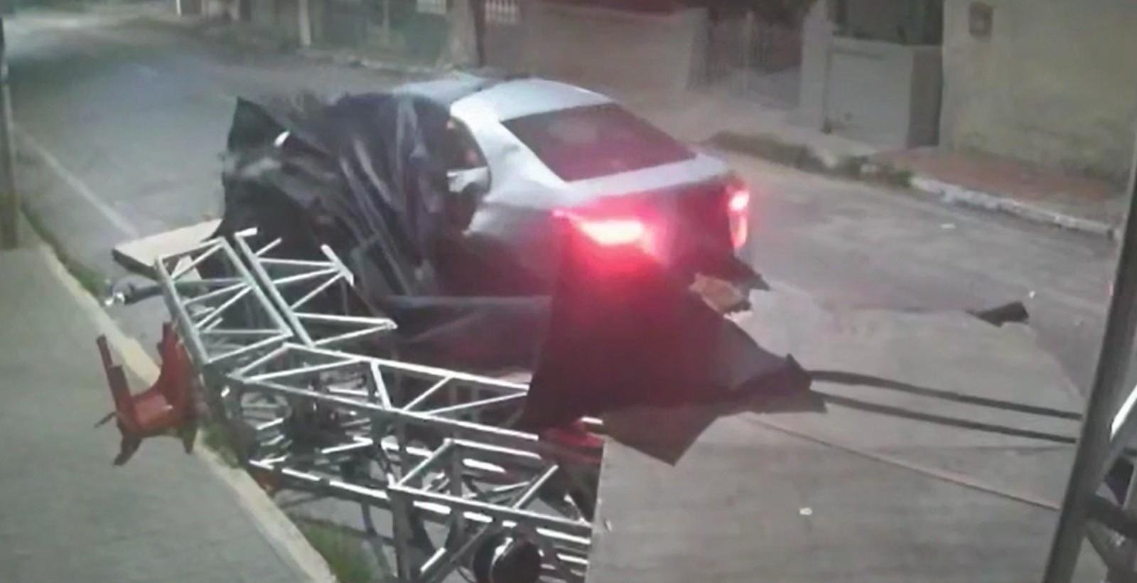 Empresário que atropelou 2 pessoas segue preso após não pagar fiança | G1