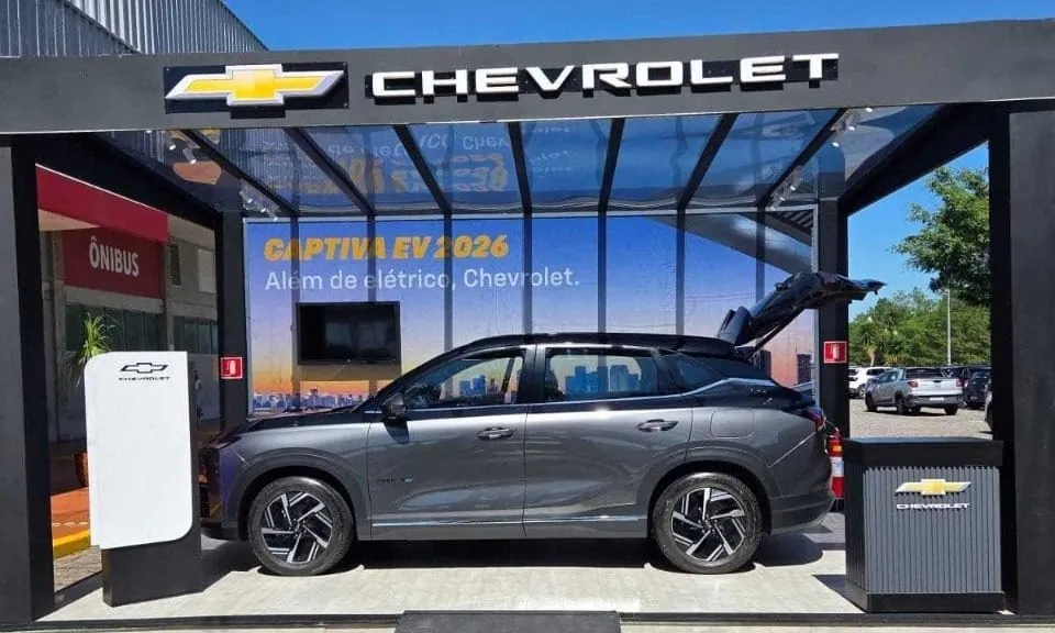 GM oferece carregamento gratuito para carros elétricos de todas as marcas