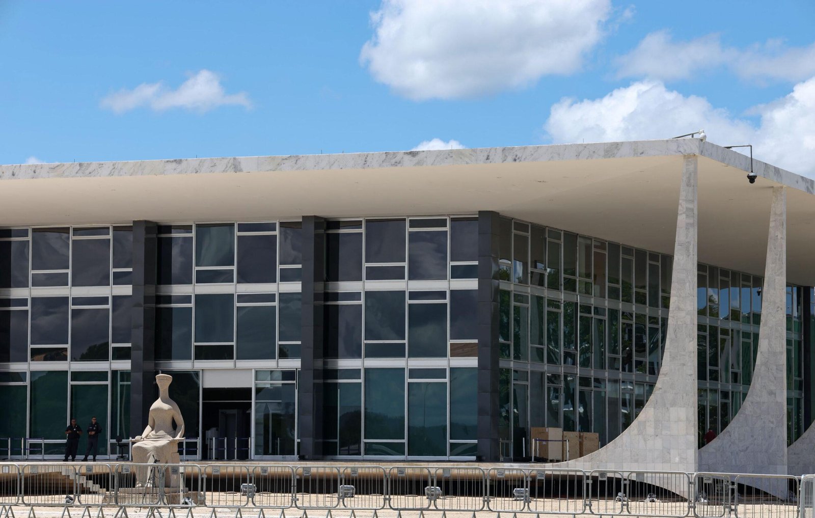 Em meio a crise do Master, STF abre ano Judiciário com Lula presente